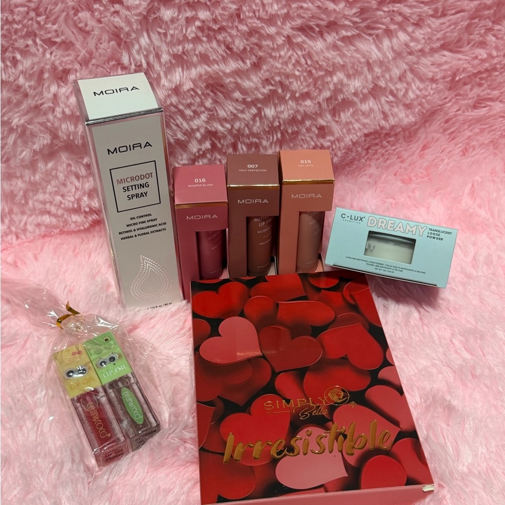 Moira Pink Lipstick & Setting Spray Gift Set - Pink